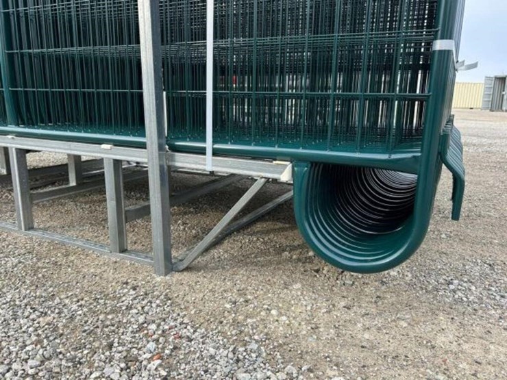 qty-of-(56)-10-ft-powder-coated-sheep-corral-panel-image-11