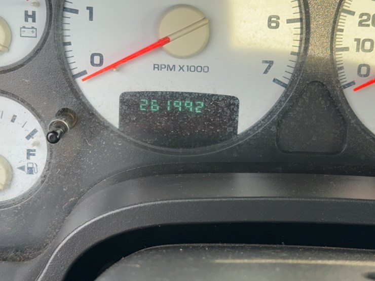 2004-dodge-3500-image-21