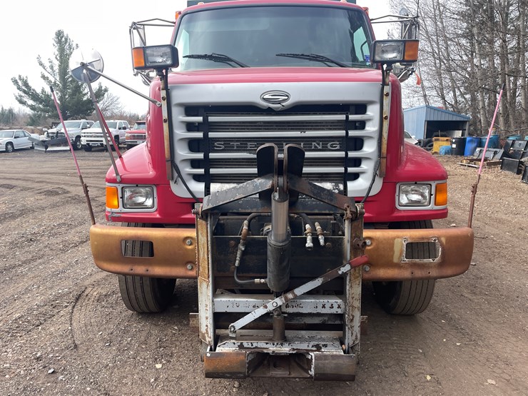 #212-•-2005-sterling-dump-truck-(has-mn-title)-(mora,-mn)-image-2