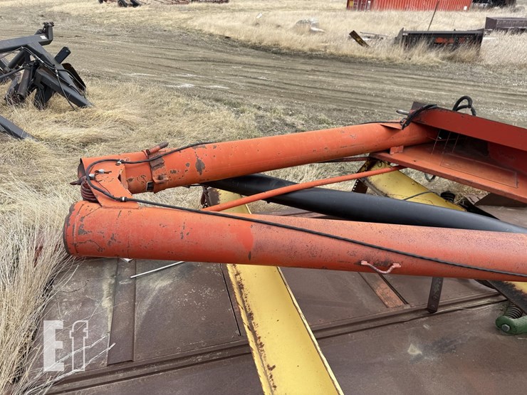 wheatheart-end-dump-drill-fill-image-1