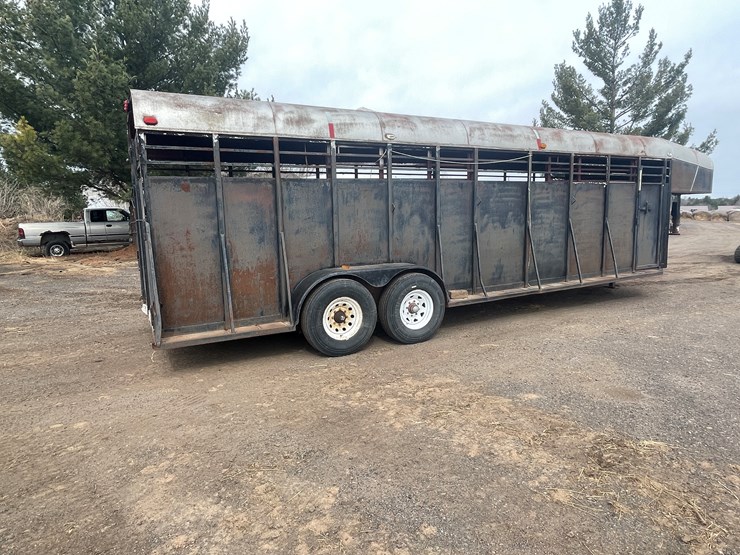 #294-•-1998-calico-livestock-trailer-(has-mn-title)-(mora,-mn)-image-7