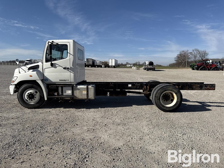 2011-hino-338-image-8