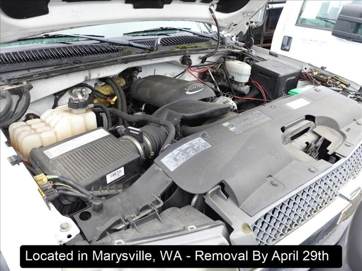 2004-chevrolet-3500-image-17