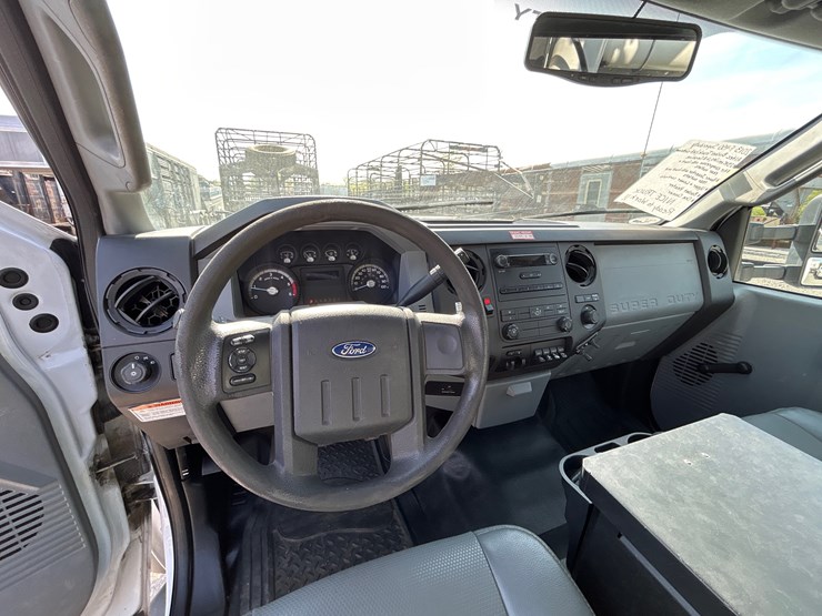 2013-ford-f450-image-19