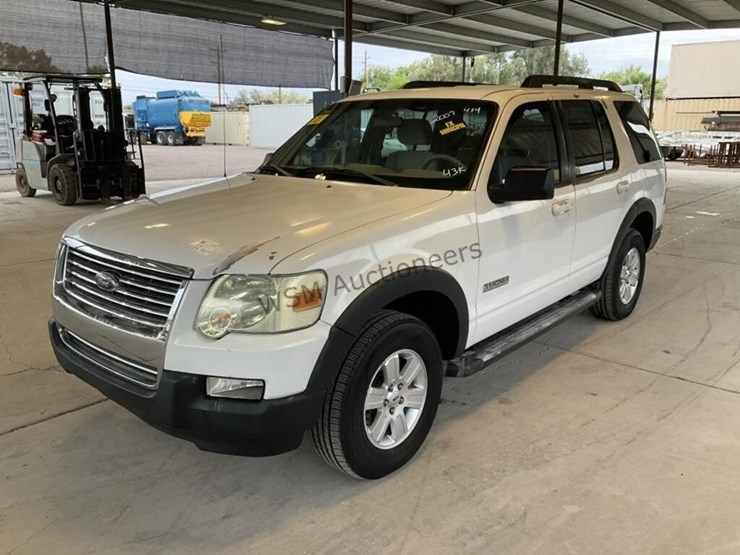 2007-ford-explorer-xlt-image-4