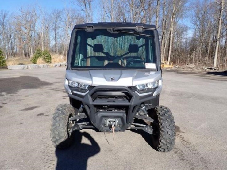 2021-can-am-defender-limited-hd10-4x4-side-by-side-image-2