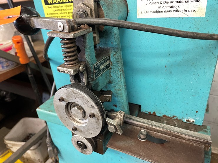 #2511-•-ruoff-notcher-(columbia-heights,-mn)-image-9