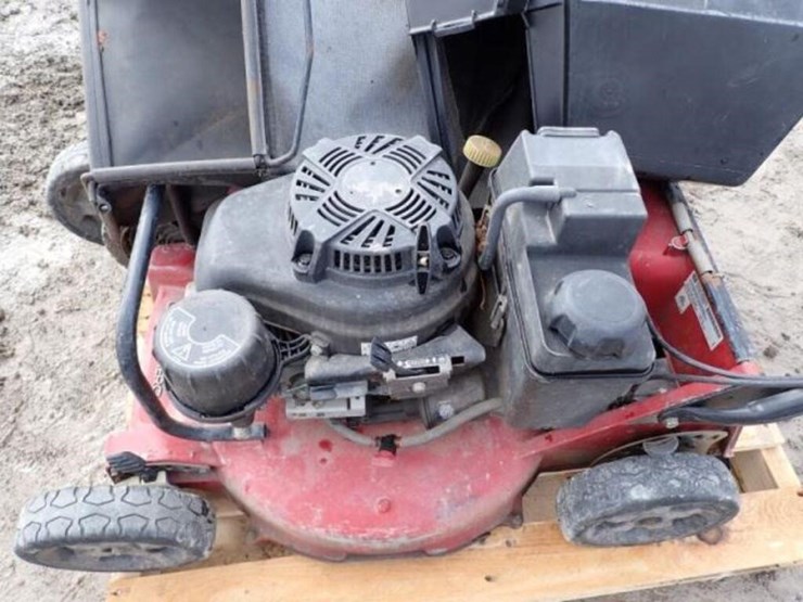 qty-of-(2)-toro-commercial-24-in.-push-mower(s)-image-7