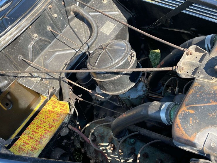 1938-ford-two-door-deluxe-sedan---original-car!-image-81