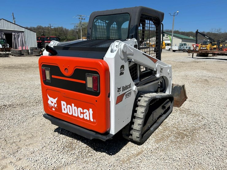 2016-bobcat-t450-image-4