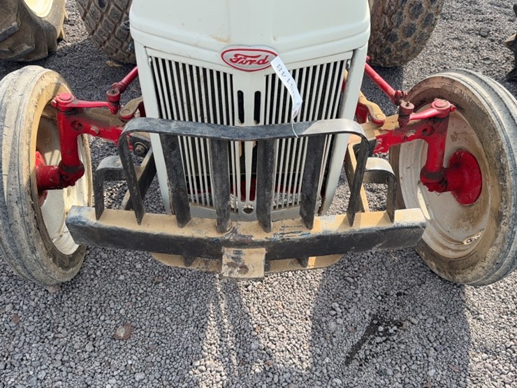 ford-tractor-image-4