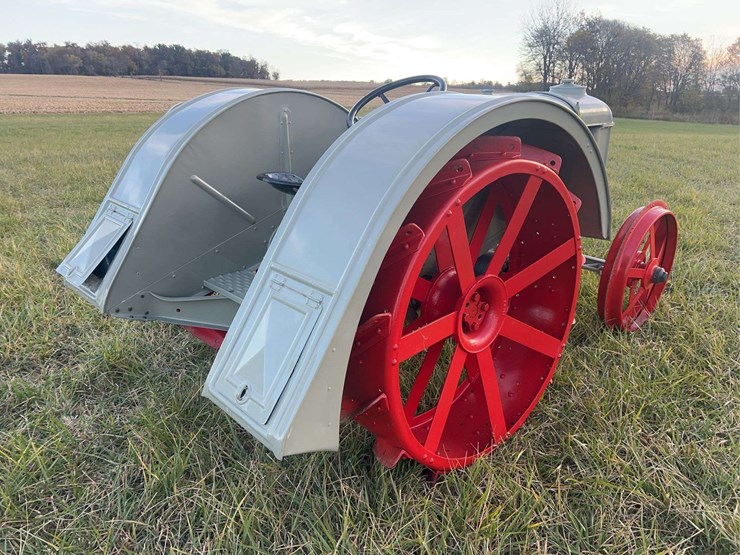 1926-fordson-tractor-image-5