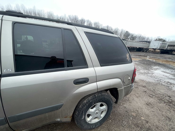 2003-chevrolet-trailblazer-image-18