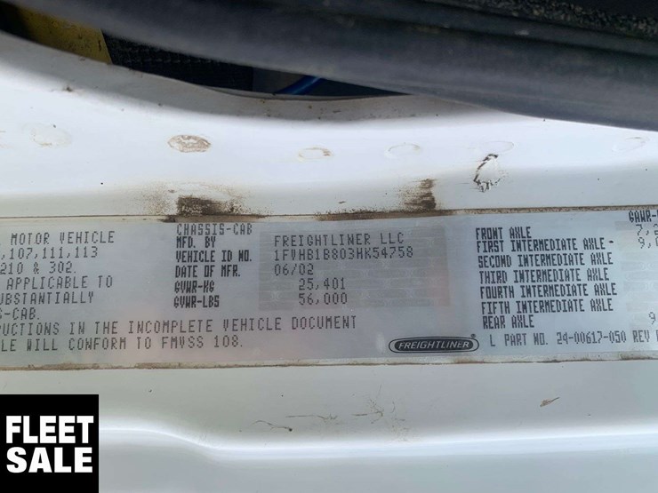 2003-freightliner-fl106-image-13