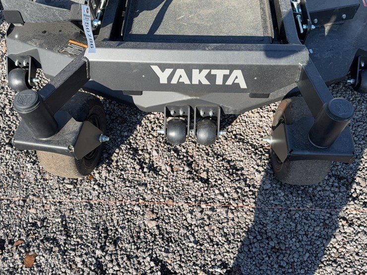 #4074-•-yakta-yxr-120-zero-turn-mower-image-4