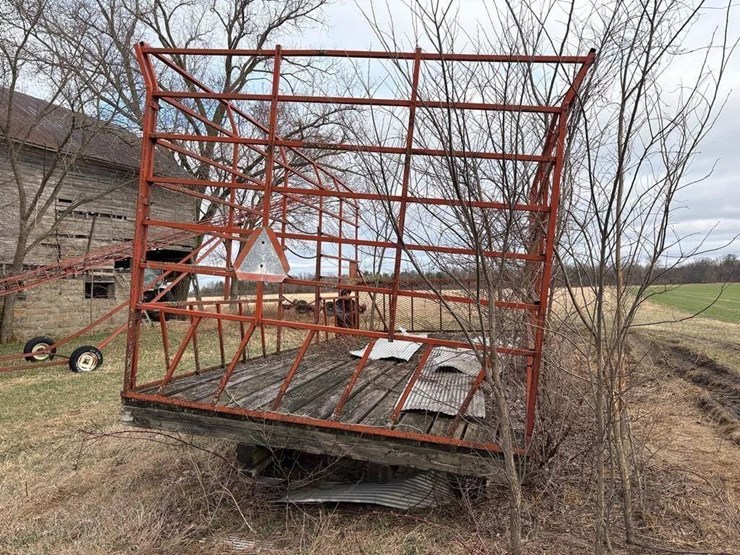 k&k-hay-wagon-&-running-gear-image-7