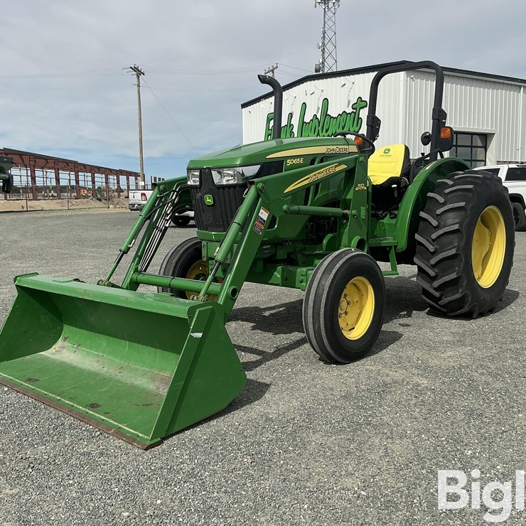 2015 JOHN DEERE 2