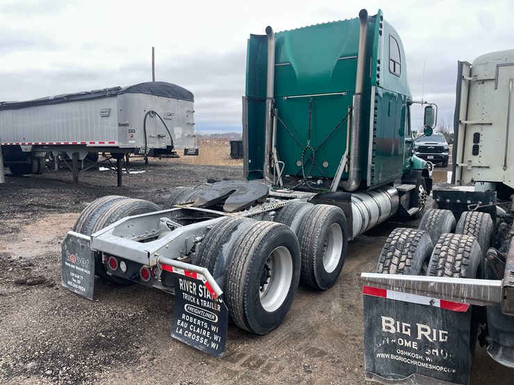 #236-•-2011-mack-semi-tractor-(title-in-delay)-(denmark,-wi)-image-4