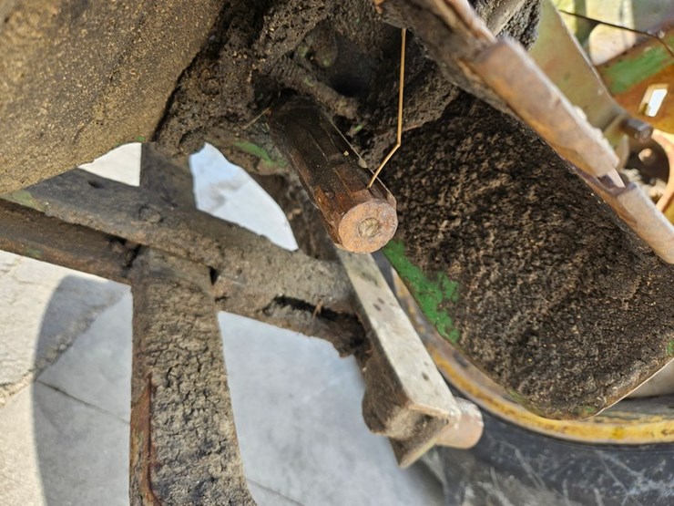 1952-john-deere-model-a-image-18