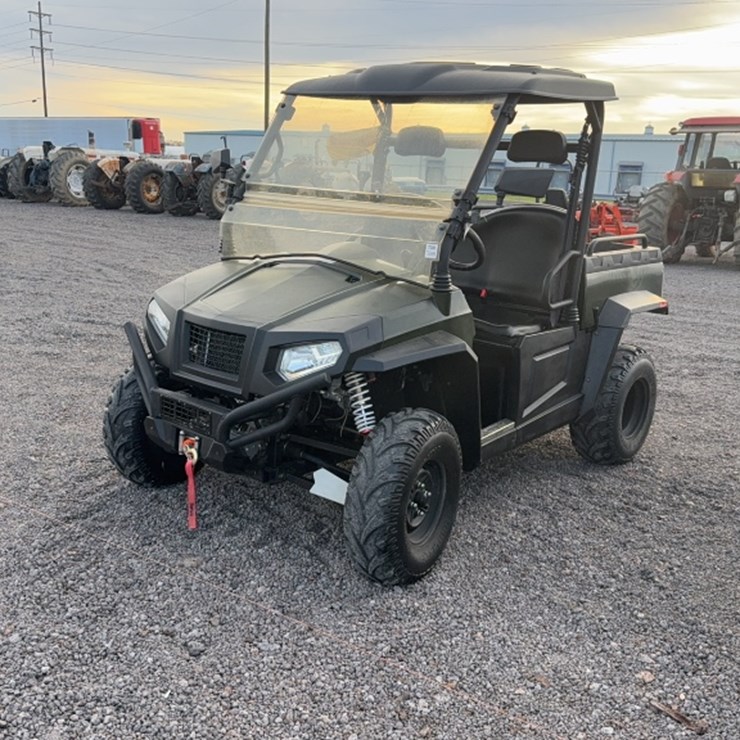 #3081 • 2017 VECTOR 500 UTV