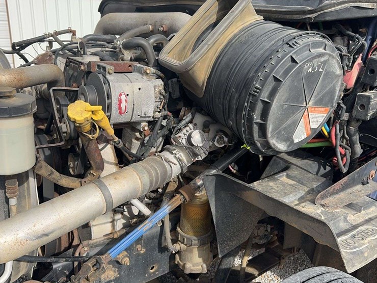 2012-international-prostar-image-12