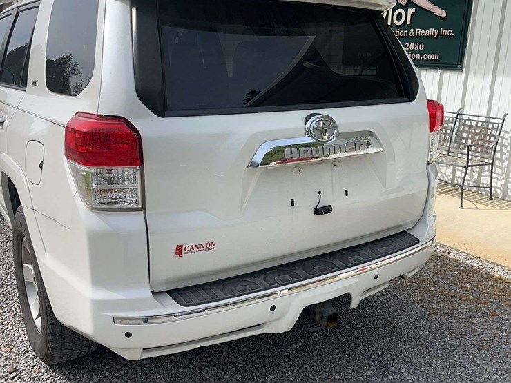 2013-toyota-4-runner-image-11