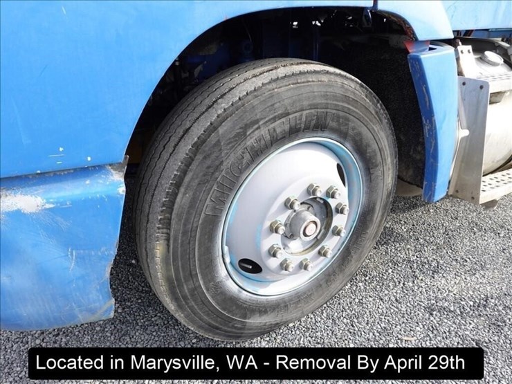 1993-freightliner-fld112-image-28