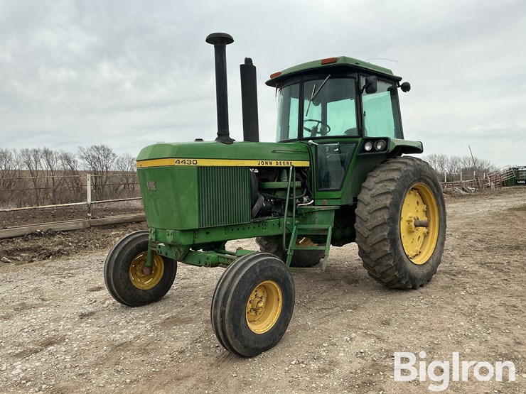 john-deere-4430-image-1