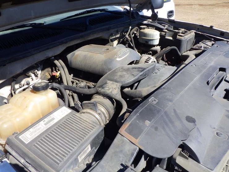 2003-chevrolet-2500hd-image-12