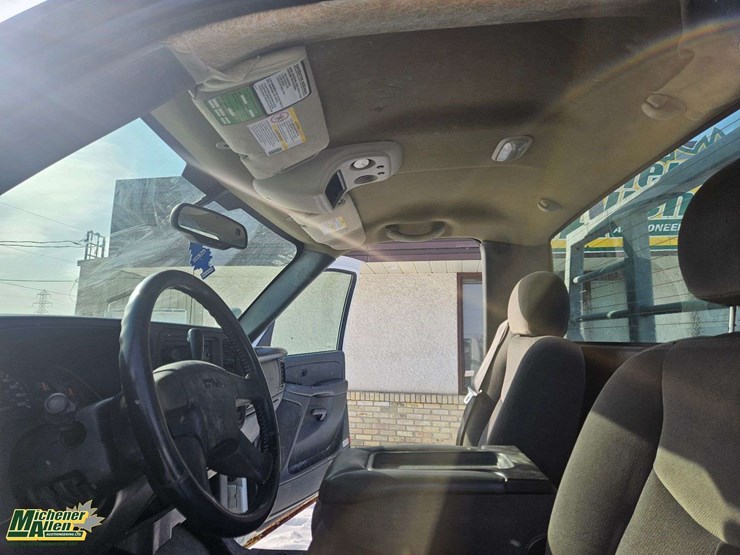 2006-gmc-sierra-2500hd-image-21