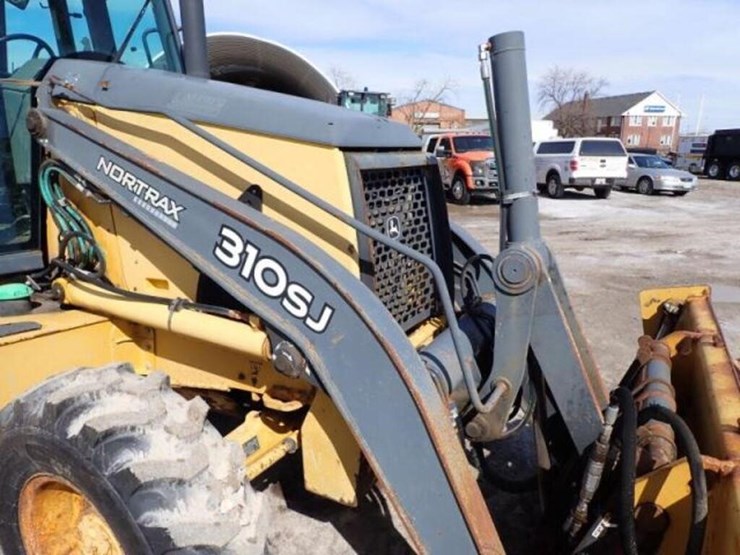 2009-deere-310sj-image-32