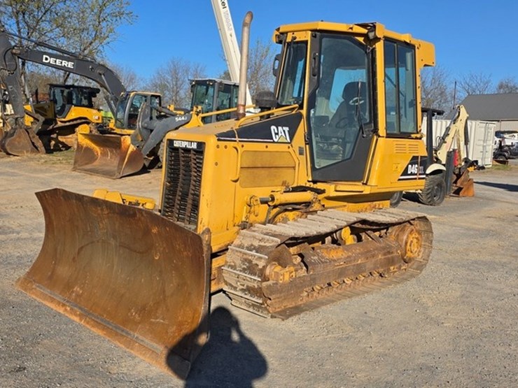 2005-caterpillar-d4g-xl-image-1