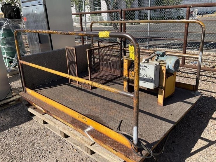 ecoa-hld-050-608-5,000lbs-capacity-loading-dock-image-1