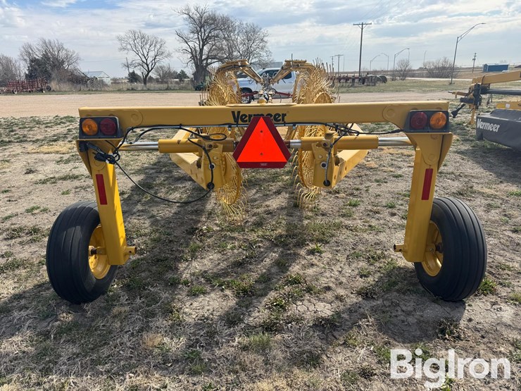 2021-vermeer-vr1428-image-6