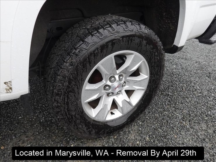 2017-gmc-canyon-image-17