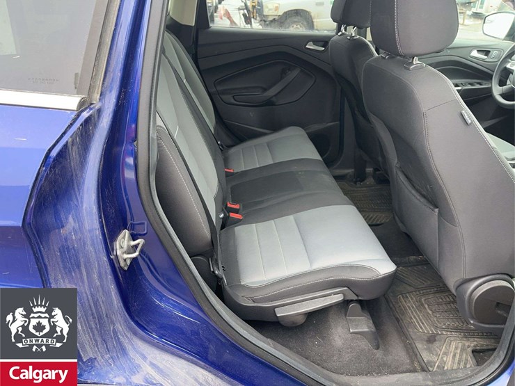 2013-ford-escape-se-image-17