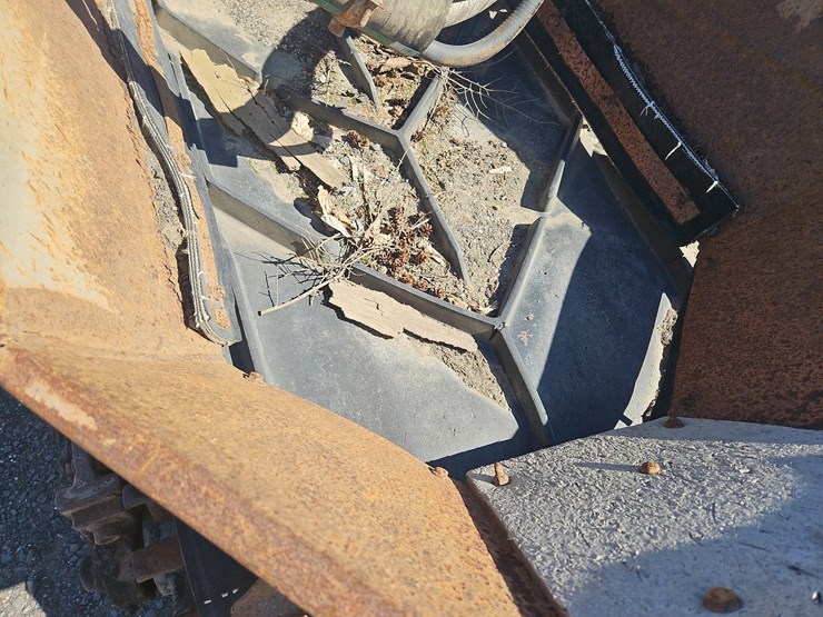 27'-covered-conveyor-image-7