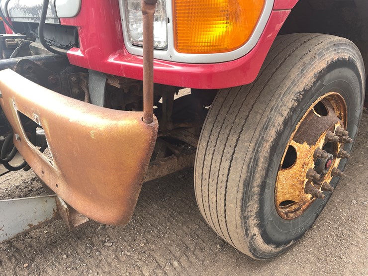 #212-•-2005-sterling-dump-truck-(has-mn-title)-(mora,-mn)-image-4