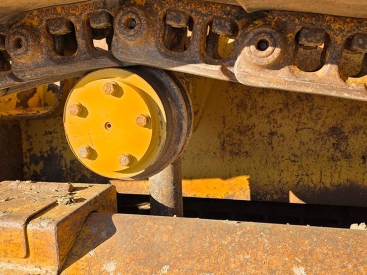 2005-caterpillar-d4g-xl-image-19