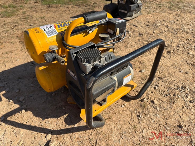 campbell-hausfeld-electric-air-compressor-image-2