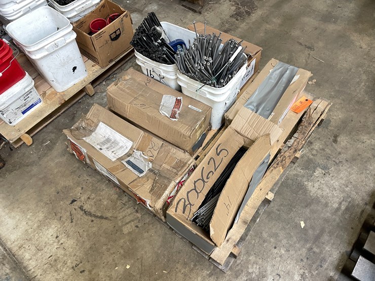 #2528-•-pallet-of-insulation-screws-(columbia-heights,-mn)-image-1