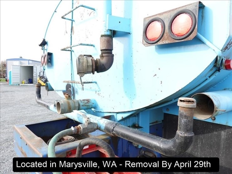 1993-freightliner-fld112-image-35