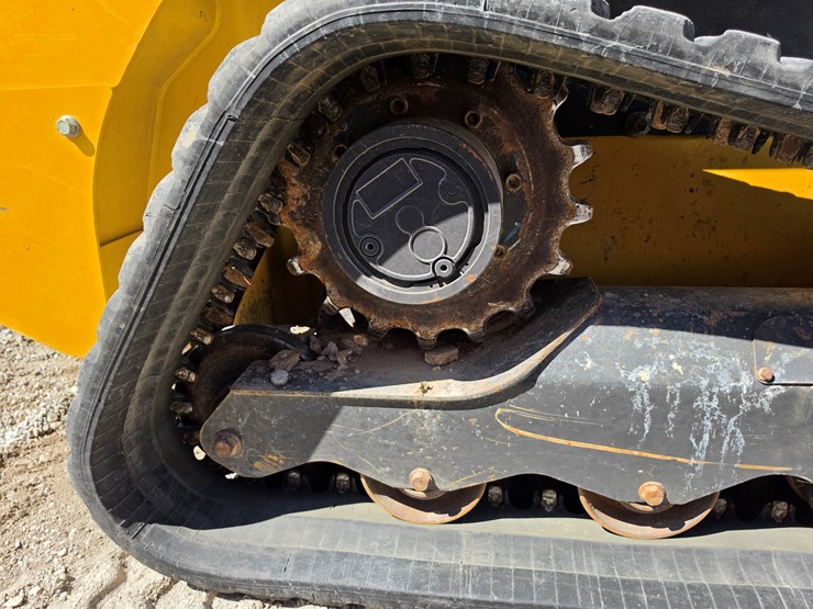 2022-new-holland-c332-image-15