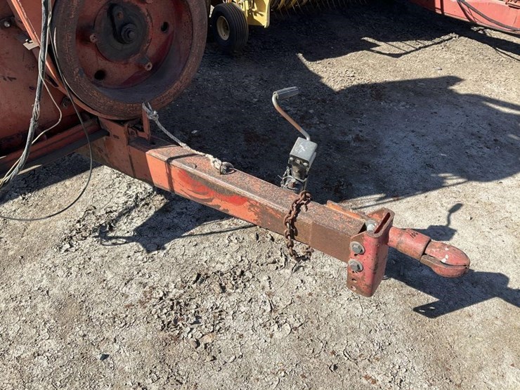 new-holland-500-image-11