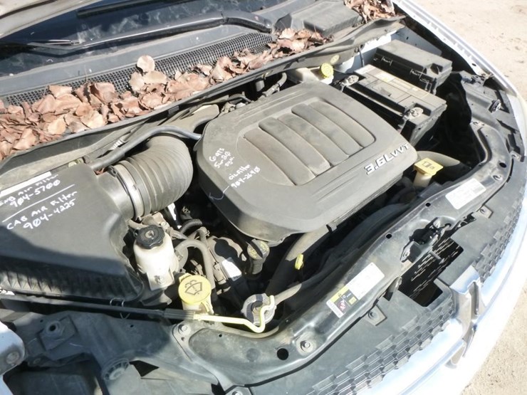 2014-dodge-grand-caravan-image-30