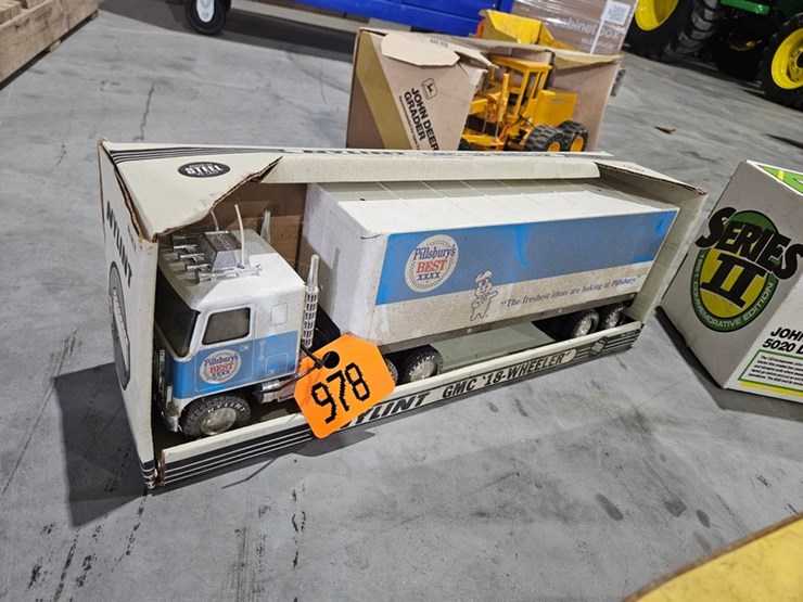 #978-•-gmc-steel-toy-18-wheeler-image-4