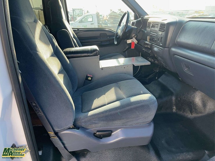 2001-ford-f450-image-15