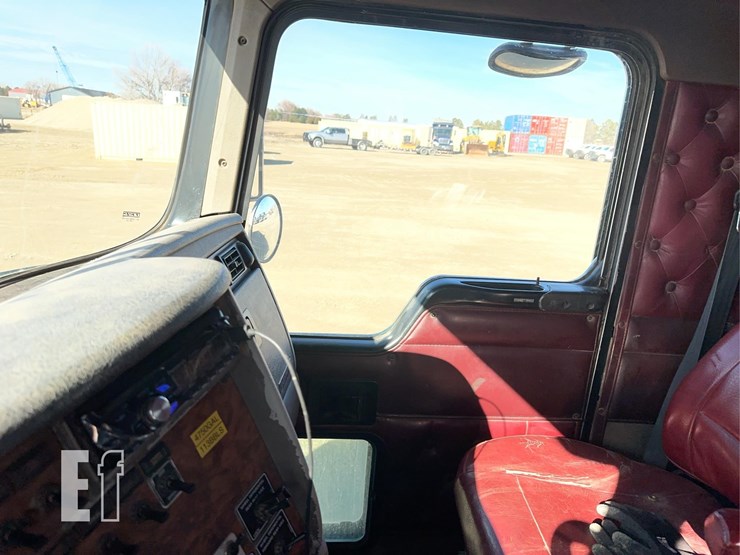 2002-kenworth-t800-image-64