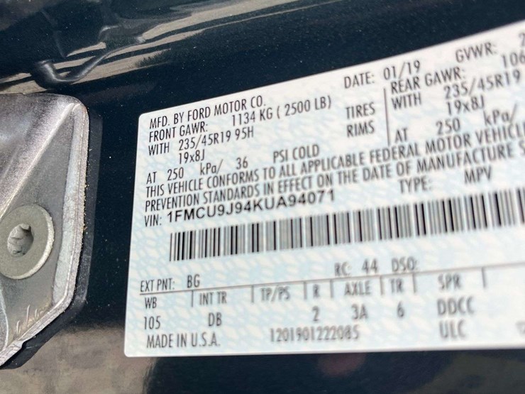 2019-ford-escape-image-14