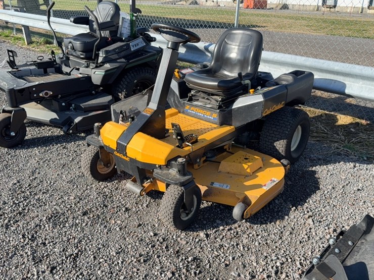 #4057-•-2013-cub-cadet-z-force-zero-turn-mower-image-1